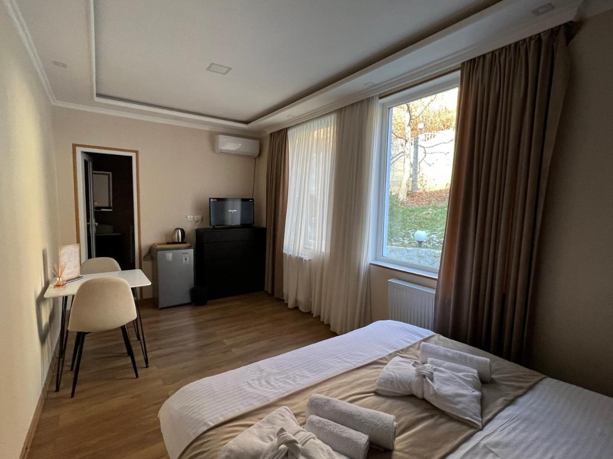 Serenity Likani Villa Hotel Borjomi Dış mekan fotoğraf